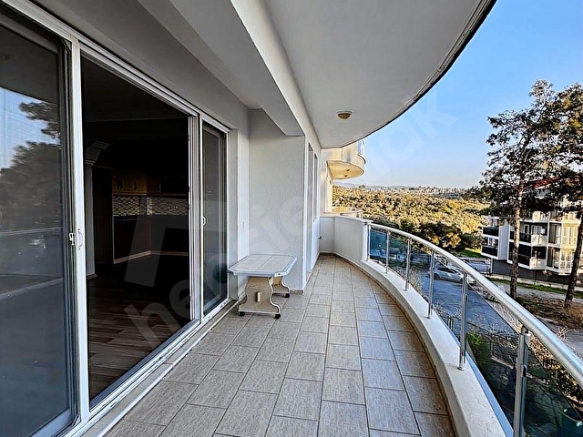 Kuşadası Şahan Sitesinde 3+1 Geniş ve Doğalgazlı Daire - Görsel 21