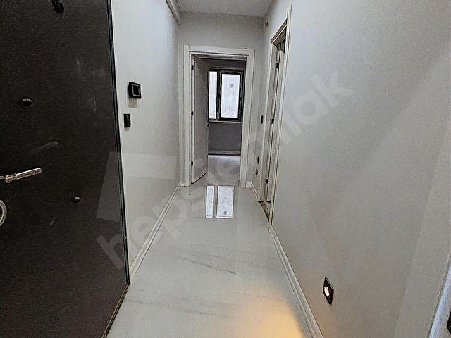 ESTORIADAN ÜNİVERSİTE YAKINI ARA KAT BALKONLU 1+1 SIFIR DAİRE - Görsel 12