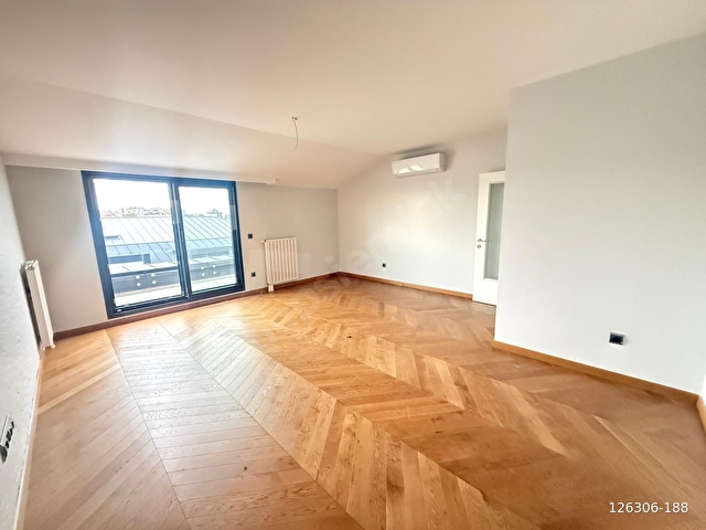 ÜSKÜDAR ÇENGELKÖY ERGUVAN EVLERİNDE SATILIK 3+1 ÜST DÜBLEKS FIRSAT DAİRE - Görsel 2