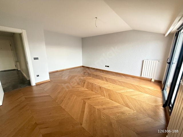 ÜSKÜDAR ÇENGELKÖY ERGUVAN EVLERİNDE SATILIK 3+1 ÜST DÜBLEKS FIRSAT DAİRE - Görsel 3