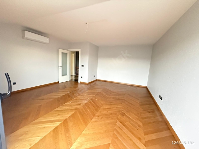 ÜSKÜDAR ÇENGELKÖY ERGUVAN EVLERİNDE SATILIK 3+1 ÜST DÜBLEKS FIRSAT DAİRE