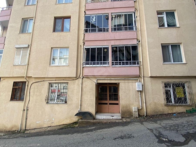 KISMETİM EMLAKTAN SALI PAZARI ÜST SOKAĞINDA SGK YOLU-3+1-120-M2-DÜZ GİRİŞ SATILIK DAİRE-2.499.000-TL - Görsel 2