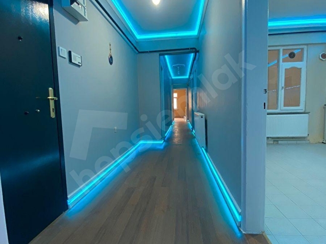 KISMETİM EMLAKTAN SALI PAZARI ÜST SOKAĞINDA SGK YOLU-3+1-120-M2-DÜZ GİRİŞ SATILIK DAİRE-2.499.000-TL - Görsel 26