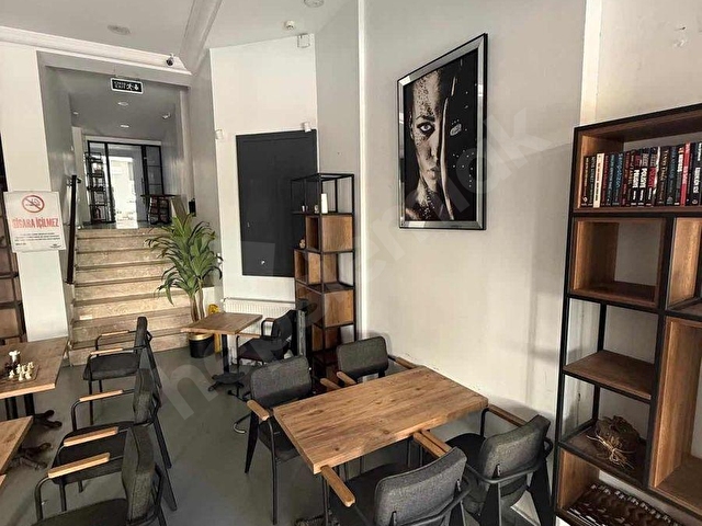 Halitağa Caddesinde 400 m² 3 Katlı Devren Kiralık - Görsel 2