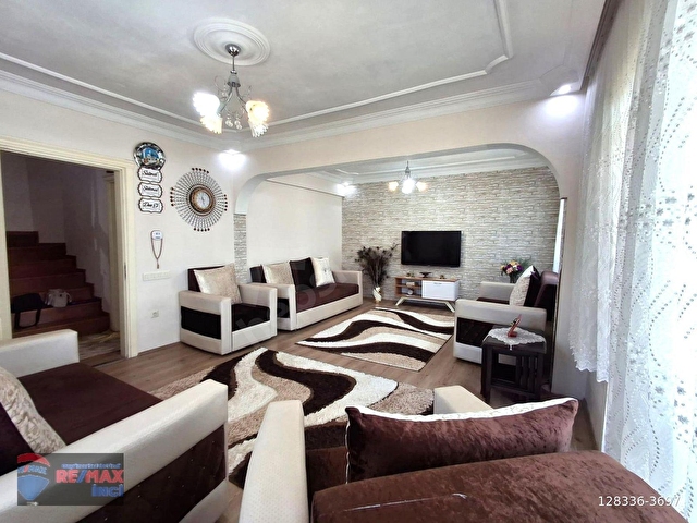 RE/MAX İNCİDEN KUVAYİ MİLLİYE MAHALLESİNDE SATILIK 4+2 MÜSTAKİL EV - Görsel 2