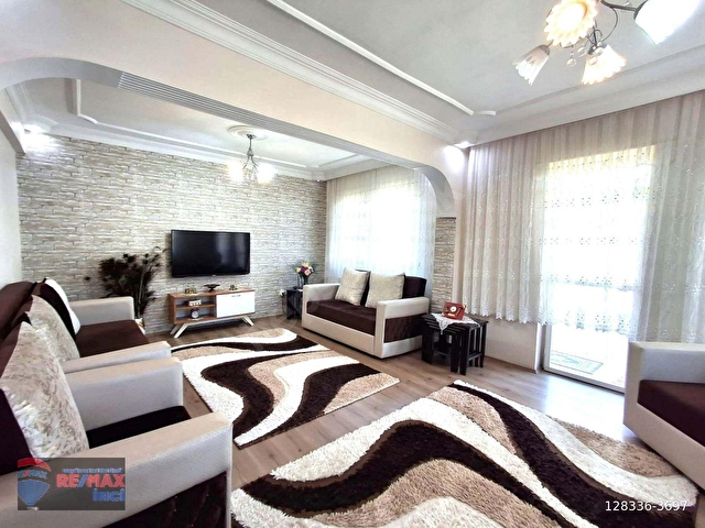 RE/MAX İNCİDEN KUVAYİ MİLLİYE MAHALLESİNDE SATILIK 4+2 MÜSTAKİL EV
