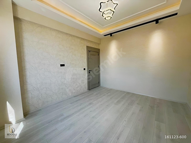 BEYKENTTE ŞAHANE DEKORASYONU İLE ÖN PLANDA OLAN 2+1 DAİRE - Görsel 11
