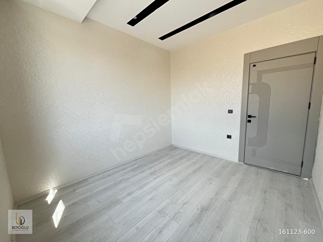 BEYKENTTE ŞAHANE DEKORASYONU İLE ÖN PLANDA OLAN 2+1 DAİRE - Görsel 13