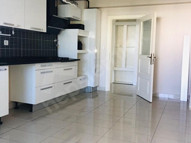 CNR DEN TURGUT ÖZAL DA 4+1 YERDEN ISITMA BAKIMLI KİRALIK DAİRE