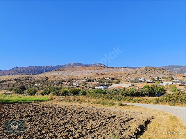 YANIKKÖYDE SATILIK KÖY MERKEZİNE YAKIN 1672M2 TEK TAPU TARLA - Görsel 2