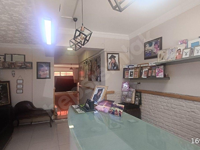 İzmir bornova Küçük parkta satılık dükkan - Görsel 3