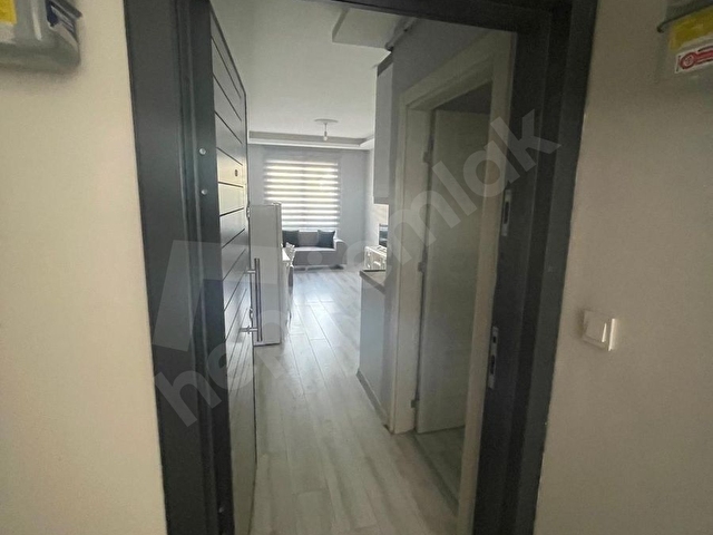 GÖRÜKLE MERKEZDE GENİŞ 2+1 TEMİZ EŞYALI KİRALIK DAİRE - Görsel 20