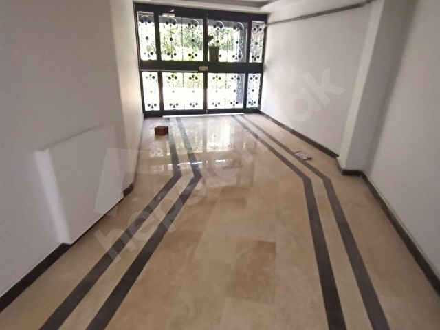 GÖRÜKLE MERKEZDE GENİŞ 2+1 TEMİZ EŞYALI KİRALIK DAİRE - Görsel 28