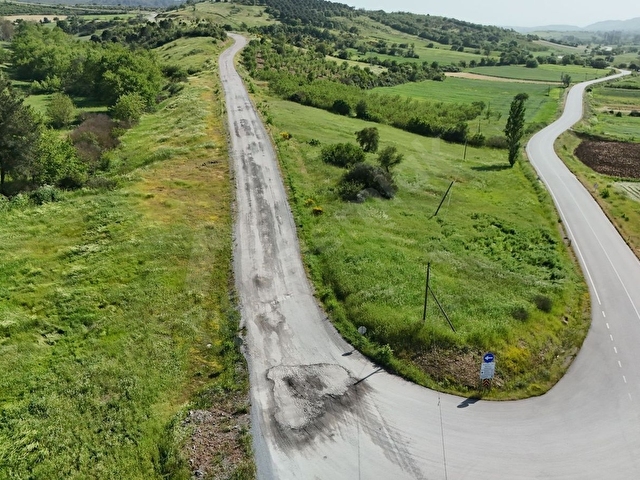 MARMARADAN BEKTAŞLARDA ASFALT YOL CEPHELİ SATILIK 9293M2 TARLA - Görsel 7