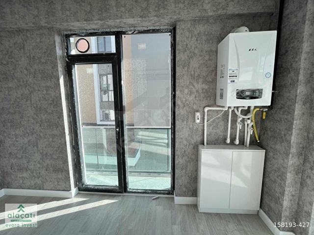 ALAÇATIDAN MERKEZİ KONUMDA KİRALIK 2+1 DÜZ GÜNEY CEPHE DAİRE - Görsel 4