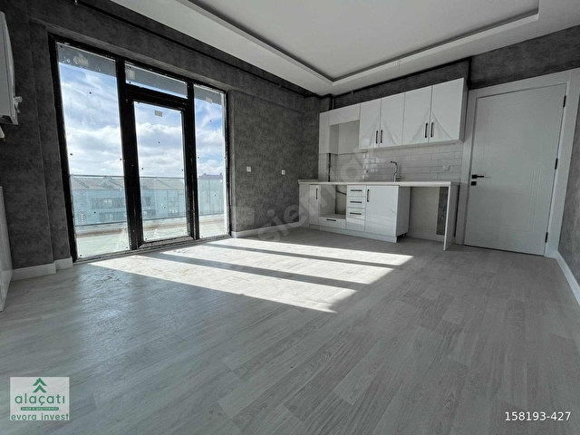 ALAÇATIDAN MERKEZİ KONUMDA KİRALIK 2+1 DÜZ GÜNEY CEPHE DAİRE - Görsel 2