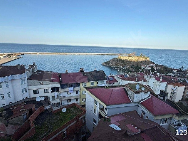 SATILIK Giresun Tirebolu da muhteşem deniz manzaralı  4+1 sıfır Dubleks Daire ebeveyn banyolu