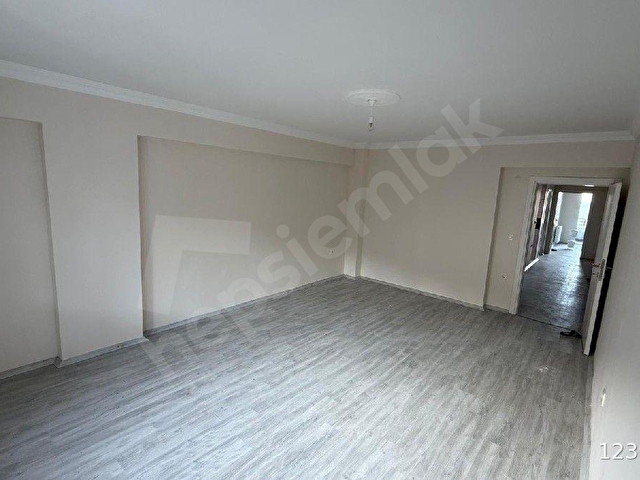 SATILIK Giresun Tirebolu da muhteşem deniz manzaralı  4+1 sıfır Dubleks Daire ebeveyn banyolu - Görsel 6