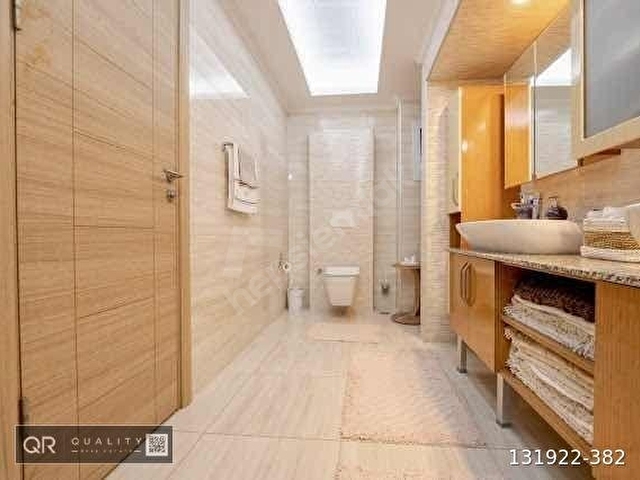 Kuşadası Trend Royal 1de Deniz Manzaralı Eşyalı Satılık Daire - Görsel 16