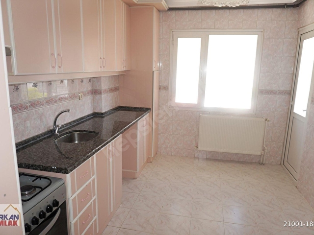 ATAŞEHİRDE SATILIK 3+1 DOĞALGAZ KOMBİ+BALKONLU+ASANSÖRLÜ(SERKAN)