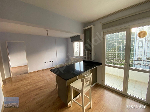 Narlıdere’de  doğal gazlı çok bakımlı otobüs ve dolmuşu önünden geçtiği kiralık daire - Görsel 16