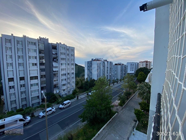 Narlıdere’de  doğal gazlı çok bakımlı otobüs ve dolmuşu önünden geçtiği kiralık daire - Görsel 17