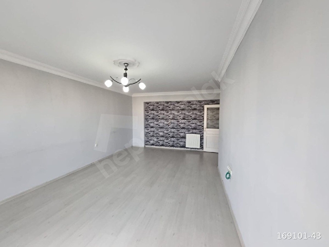KALKANCI MEVKİİ SİTE İÇERİSİNDE KİRALIK DAİRE