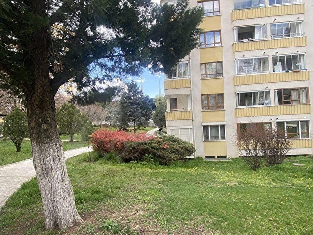 ERGAZİ MAH STAR SİTESİNDE 3+1 KİLERLİ PEYZAJ MANZARALI ARA KATTA - Görsel 2