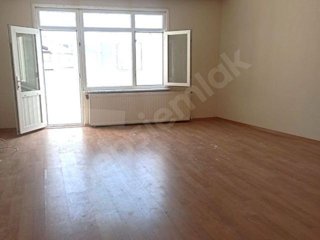 ELMAS EMLAKTAN GÜLTEPE ÇİFT BALKONLU KİRALIK DAİRE - Görsel 2
