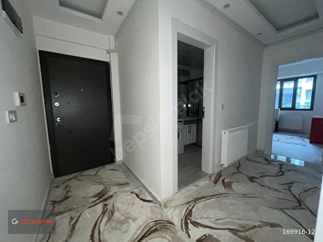 ÇÖZÜM EMLAKTAN MURADİYEDE CADDEYE YAKIN 2+1 EŞYALI DAİRE - Görsel 12