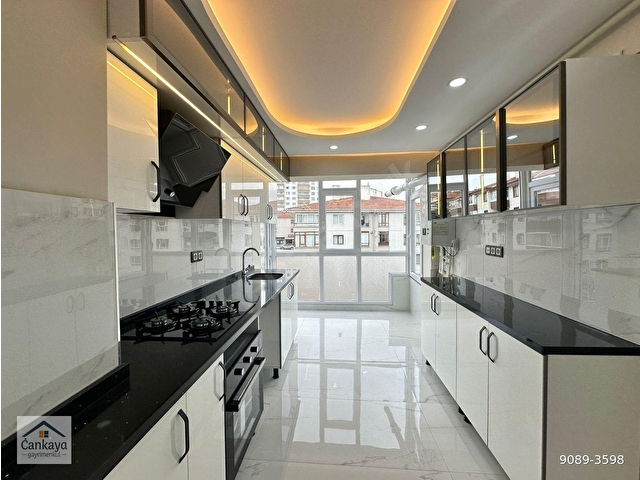 ÇANKAYA GAYRİMENKULDEN SİNAN CADDESİ YANI ORTA KATTA KOMPLE ÖN CEPHE ULTRA LÜX 3+1 MANTOLAMALI GÜNEY - Görsel 11