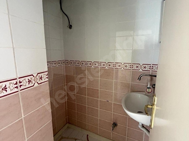 TARSUS ANIT MAH. 160m2 3+1 CADDE ÜSTÜ SATILIK DAİRE - Görsel 13