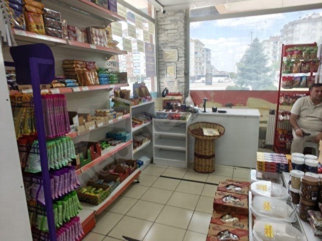 FETİH CADDESİNDE DEVREN SATILIK MARKET ŞARKÜTERİ - Görsel 4