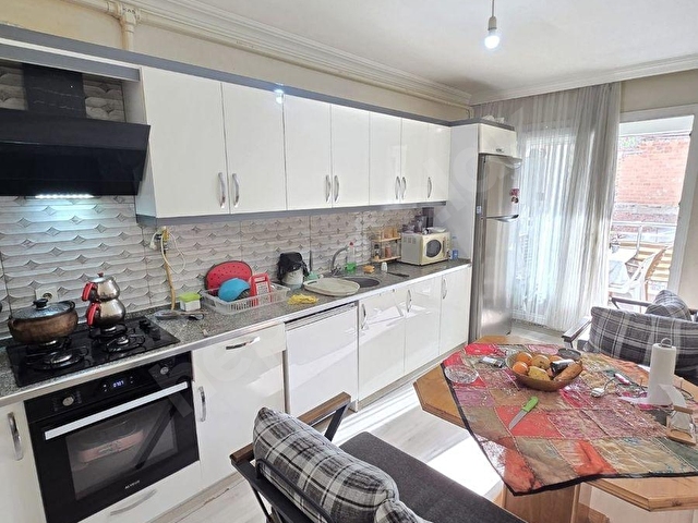 SATILIK ESKİCAMİDE 2+1 90 M2 KOMBİLİ BALKONLU DAİRE - Görsel 3