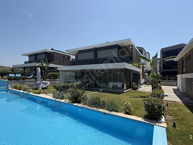 KADINLAR DENİZİ MAH. FULL MANZARALI 3+1 LÜKS VİLLA