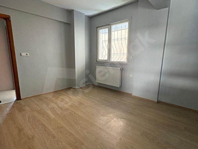 ROTADAN_FATİH_CAMİ KARŞISI_GENİŞ_KULLANIŞLI_2+1_ARA_KAT_DAİRE - Görsel 17