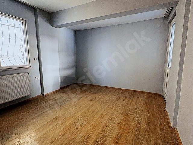 ROTADAN_FATİH_CAMİ KARŞISI_GENİŞ_KULLANIŞLI_2+1_ARA_KAT_DAİRE - Görsel 16