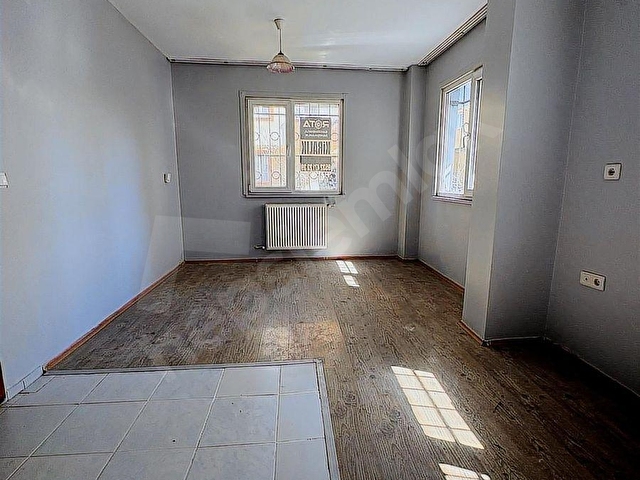 ROTADAN_FATİH_CAMİ KARŞISI_GENİŞ_KULLANIŞLI_2+1_ARA_KAT_DAİRE - Görsel 11