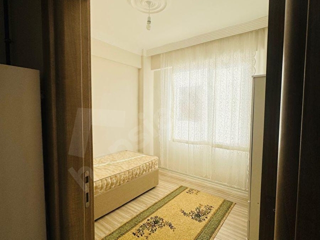 HAS EMLAK TAN BU FIRSAT KAÇMAZ HASTANE KARŞISINDA YERDEN ISITMALI BALKONLU 1+1 KIRALIK APART - Görsel 3
