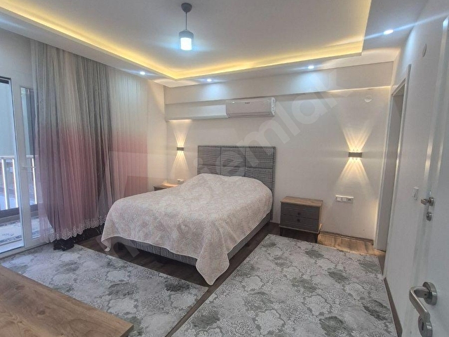 YILDIZTEPE MAH.DE HAVUZLU SİTE İÇİNDE ARA KAT 3+1 SATILIK DAİRE - Görsel 21