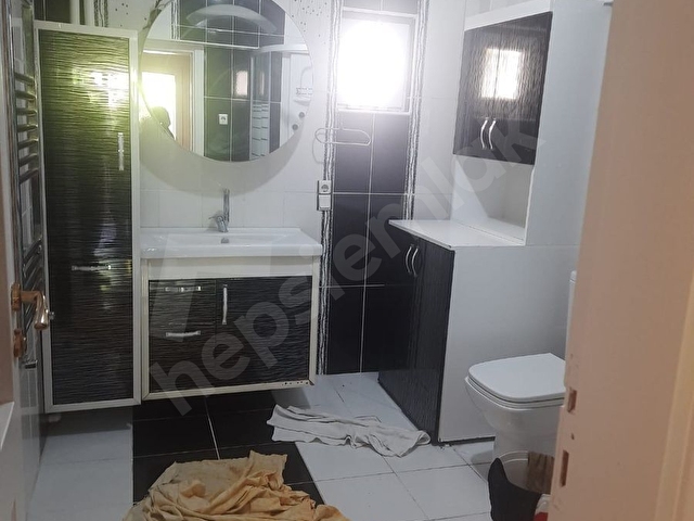 Gözde sitesi A blok komple Yapılı 1. Kat garajlı - Görsel 6