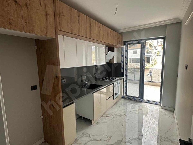 Menemende Satılık 2+1 Teraslı Lüks Kapalı Mutfak Daire - Görsel 5