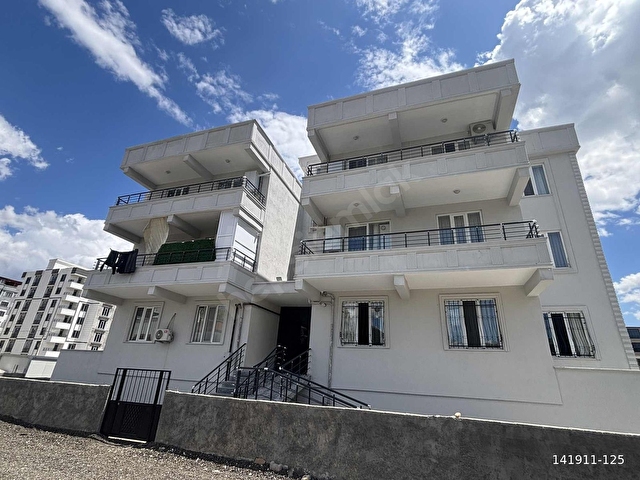 KURTOĞLUNDAN CUMHURİYET MAH. 3 KATLI YÜKSEK GİRİŞ SIFIR DAİRE