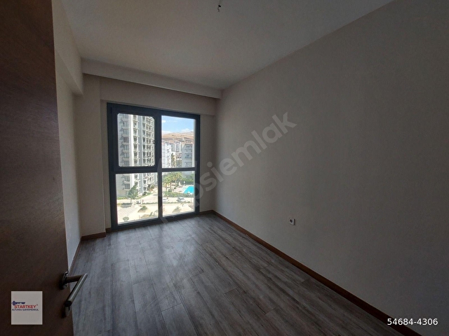 Çiğli Uğur Mumcu Marka 333 Sitesinde Havuz Manzaralı 2+1 Daire - Görsel 23