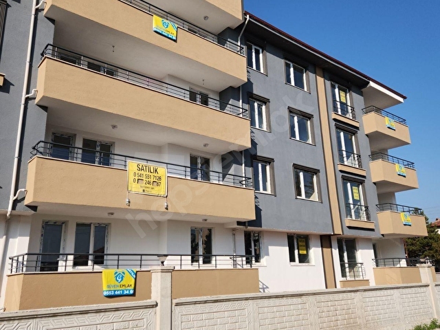 GÜVEN EMLAKTAN SATILIK 140 m² GENİŞ 3+1 DAİRE - Görsel 4