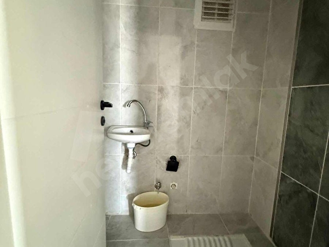 ŞEHİR MANZARALI FEVZİ ÇAKMAK MAHALLESİNDE KİRALIK 3+1 135 m² - Görsel 19