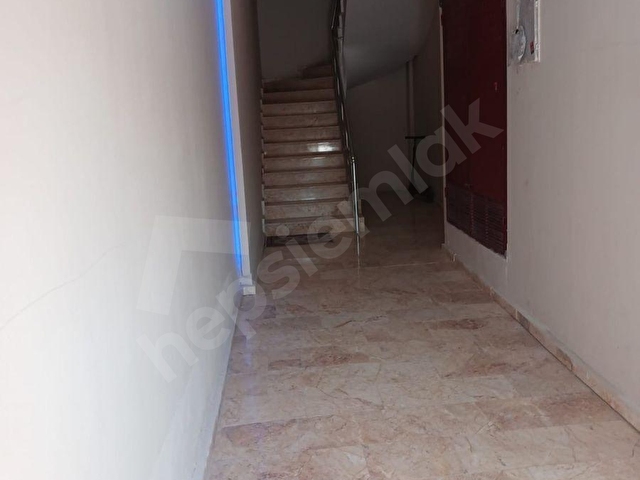 ESKİŞEHİR ÇİFTELER’DE CADDE ÜZERİNDE KÖŞE BAŞI 3 KATLI KOMPLE SATILIK BİNA - Görsel 2
