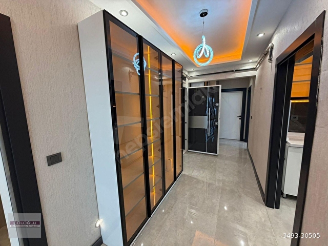 ÇÖLOĞLUNDAN DİKMEN CAD ÜZERİ 1. KAT ÖN GÜNEY BATI LÜX BOŞ - Görsel 2