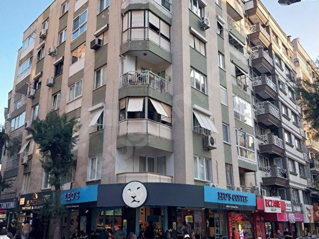 Bornova Küçükparkta Yatırıma Uygun Geniş 2+1 Satılık Daire