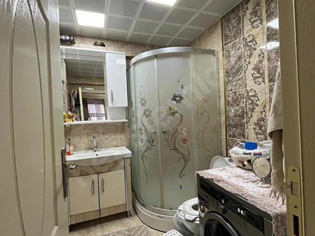 YASSIÖREN EMLAKTAN ÇARŞI MERKEZİNDE FULL YAPILI ARA KAT DAİRE - Görsel 9